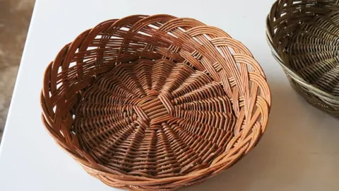 威士伯赛首轮雨中暂停，米切尔领跑五人组，谢奥菲勒暂居第23位