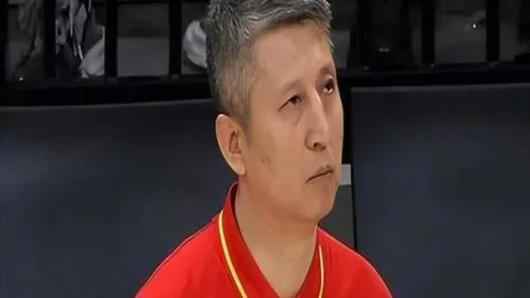 英博1-0完胜铁人，斯坦丘远射锁定胜局：中超焦点战深度解析